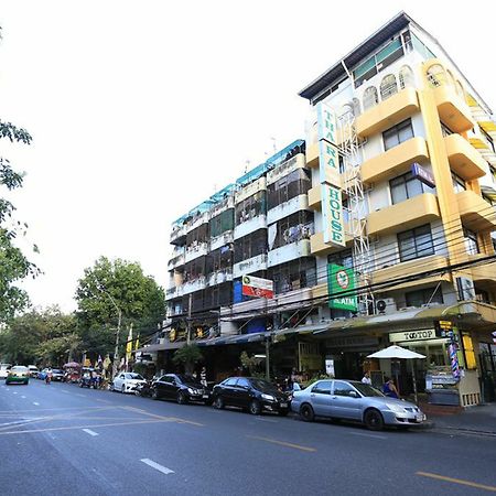 Thara House Hotell Bangkok Eksteriør bilde