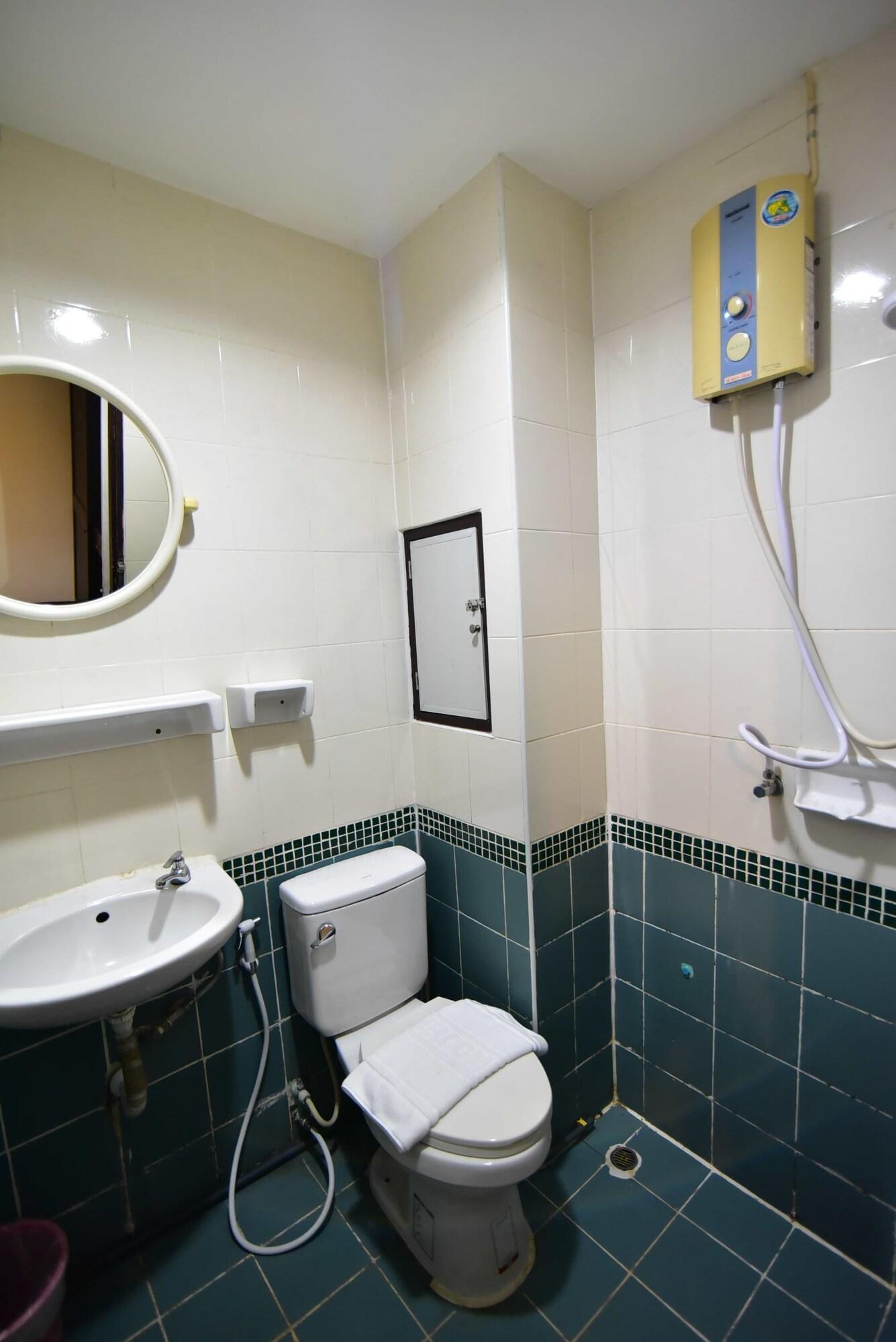 Thara House Hotell Bangkok Eksteriør bilde