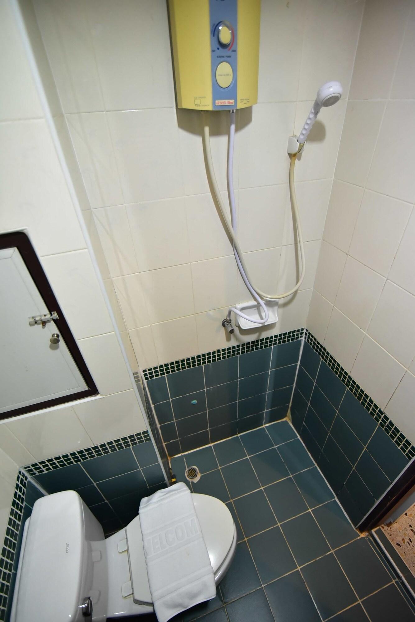 Thara House Hotell Bangkok Eksteriør bilde