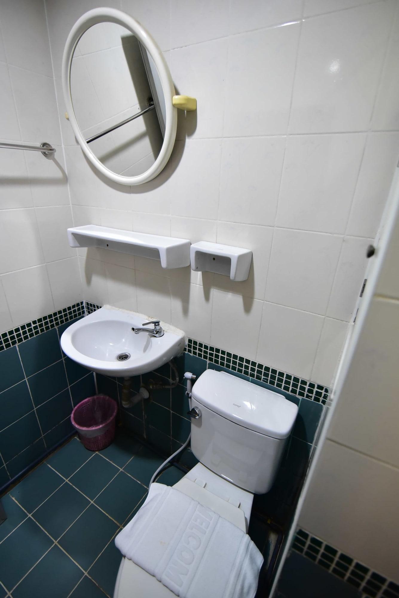 Thara House Hotell Bangkok Eksteriør bilde