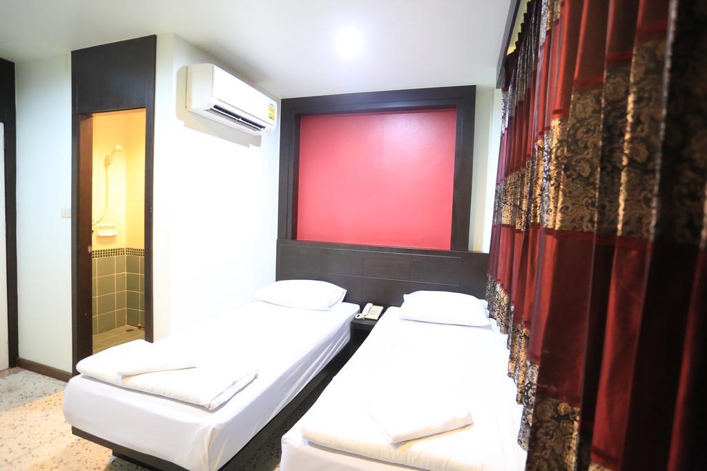 Thara House Hotell Bangkok Rom bilde