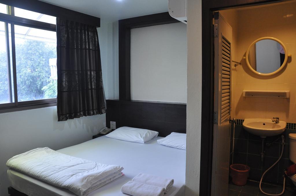 Thara House Hotell Bangkok Eksteriør bilde