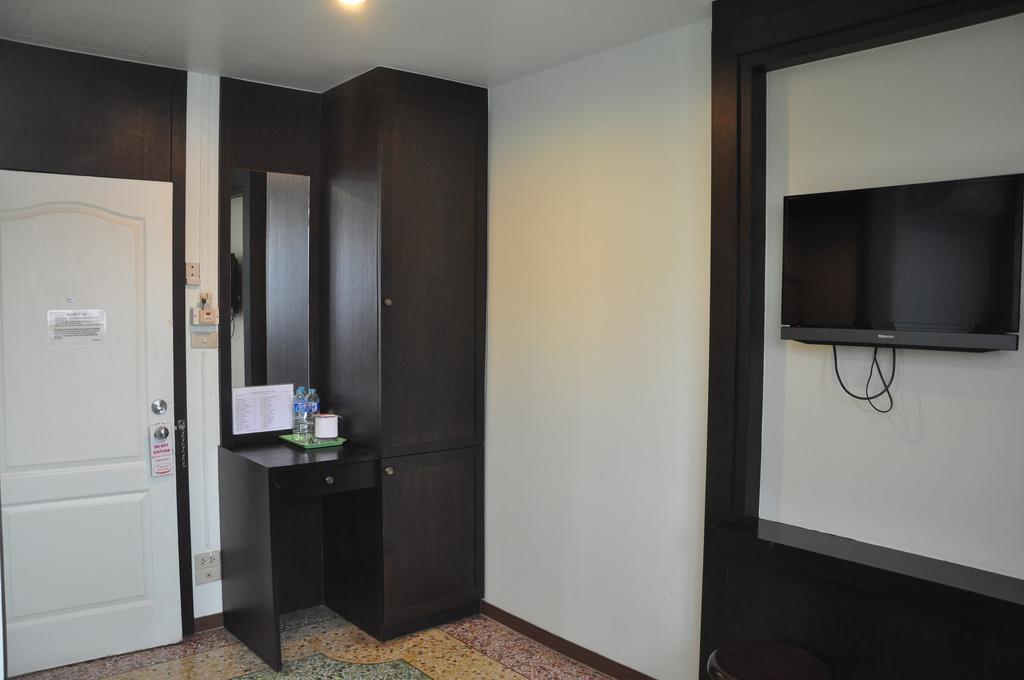 Thara House Hotell Bangkok Rom bilde