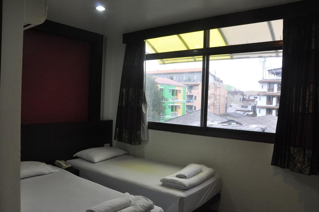 Thara House Hotell Bangkok Rom bilde