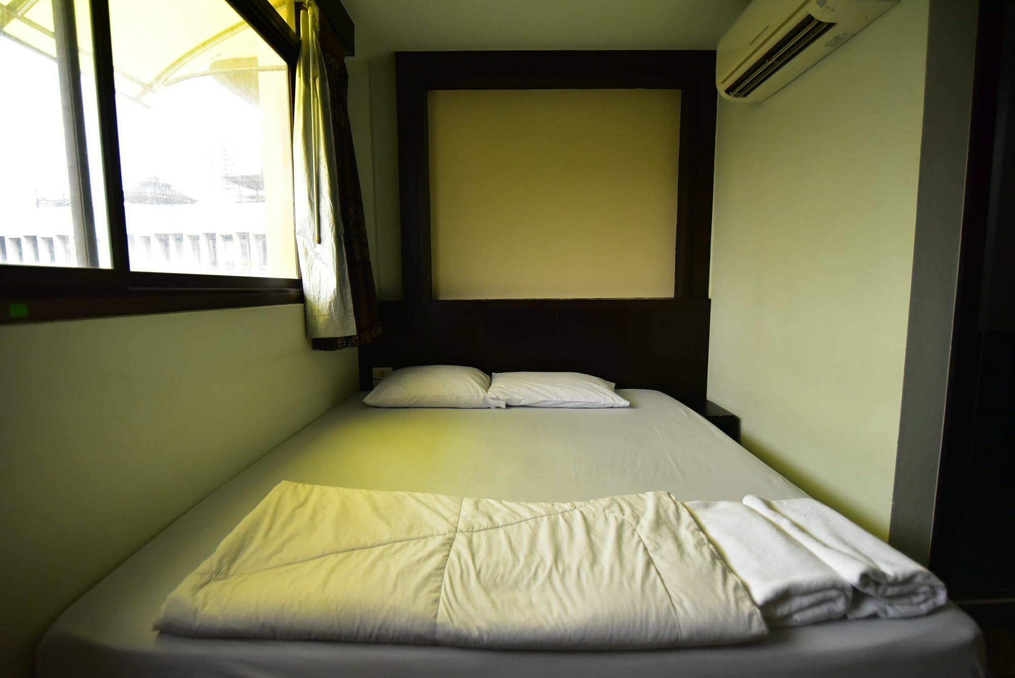 Thara House Hotell Bangkok Eksteriør bilde