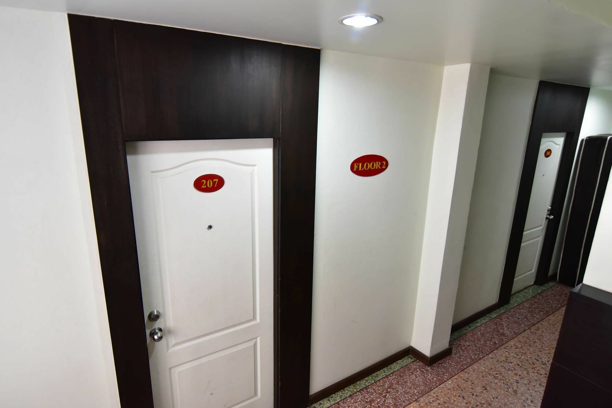 Thara House Hotell Bangkok Eksteriør bilde