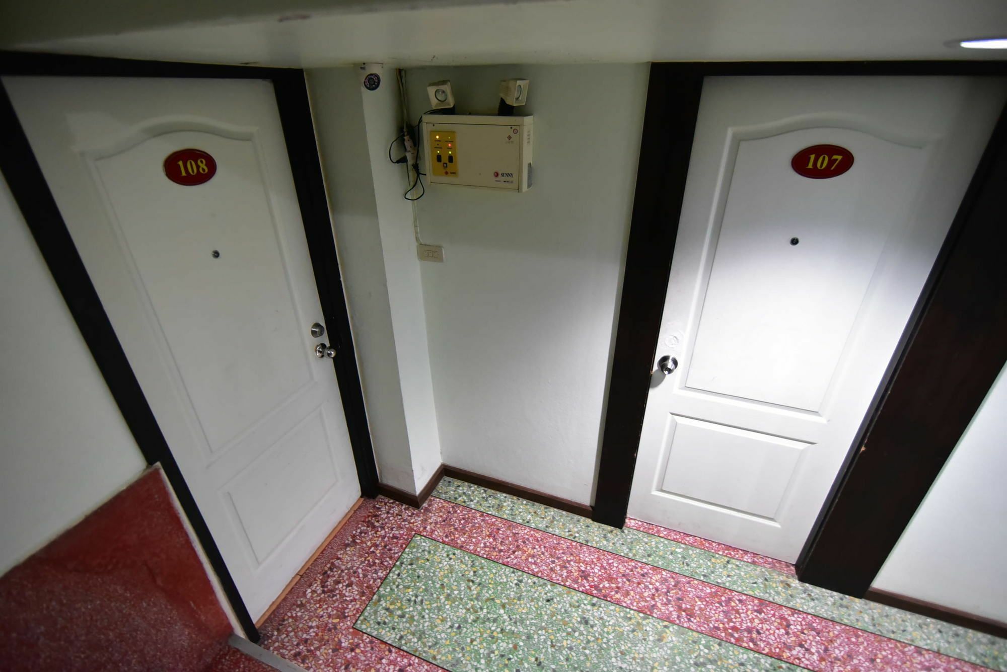 Thara House Hotell Bangkok Eksteriør bilde